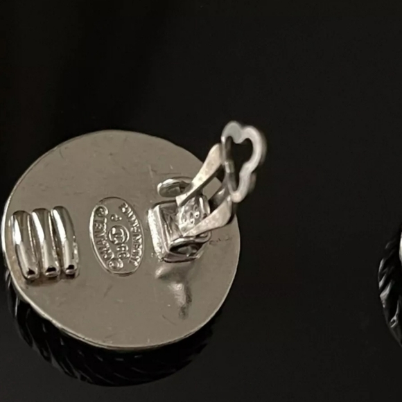 CHANEL VINTAGE AUTHENTIC CLIP ON EARRINGS RARE/ Gorgeous! - Picture 5 of 6